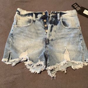 Fashion nova shorts size 7 nwt